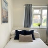 Photo 6: Room 1
