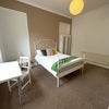 Photo 6: Room 4 
