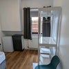 Photo 8: Single room