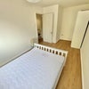 Photo 11: Medium room 2