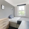 Photo 4: Bedroom 3