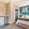 Photo 2: Bed 3