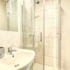 Photo 5: Ensuite