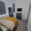 Photo 4: Room 1