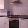 Photo 4: kitchen