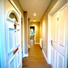 Photo 5: Entrance Hallway