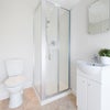 Photo 3: (En-suite)