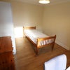 Photo 3: Room 4