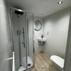 Photo 2: En suite bathroom