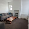 Photo 6: Livongroom
