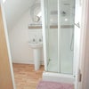 Photo 6: Ensuite room