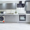 Photo 5: Kitchen