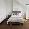 Photo 12: Room 6 