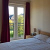 Photo 4: Double bedroom