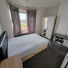 Photo 9: Room 4 - vacancy
