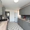 Photo 4: Kitchen
