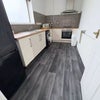 Photo 2: kitchen