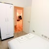 Photo 4: 200