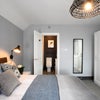 Photo 2: ROOM 2