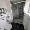 Photo 3: Ensuite bathroom room 1