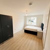 Photo 5: Room 1