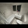 Photo 2: Bathroom 
