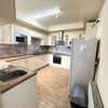 Photo 5: Kitchen / Hob / Extractor / Oven / Microwave / Fridge Freezer / Washing machine & dryer