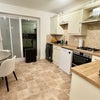 Photo 4: Open-plan kitchen