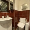 Photo 4: Shared bathroom 