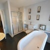 Photo 4: Bathroom