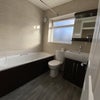 Photo 4: Bathroom up