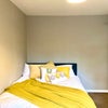 Photo 10: Room 4 - All bills included in this spacious room