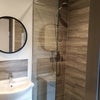 Photo 4: Room 2 ensuite