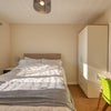 Photo 2: Double Bedroom (4)