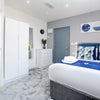 Photo 2: Stunning studio