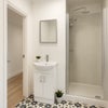 Photo 6: studio ensuite