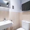 Photo 6: Room 2 (ensuite)