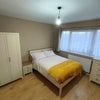 Photo 5: Room 1