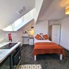 Photo 10: Room 6 (Studio En Suite)
