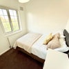 Photo 10: Room 2