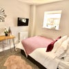 Photo 7: Large double bedroom available now. This has a shared bahroom with two people