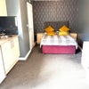 Photo 6: Huge double room, kitchenette, en suite