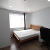 Photo 2: Spacious furnished double bedroom
