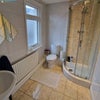 Photo 1: En suite bathroom 