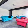 Photo 8: Lounge
