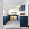 Photo 7: Kitchen