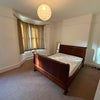 Photo 8: room 5