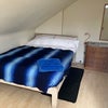 Photo 4: Bed