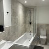 Photo 5: Spacious modern bathroom 