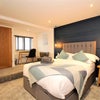 Photo 3: Room 2 Ensuite 